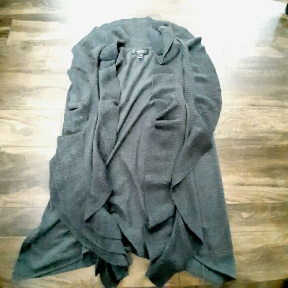 Cable & Gauge sz M sleeveless ruffle cardigan - Picture 1 of 2